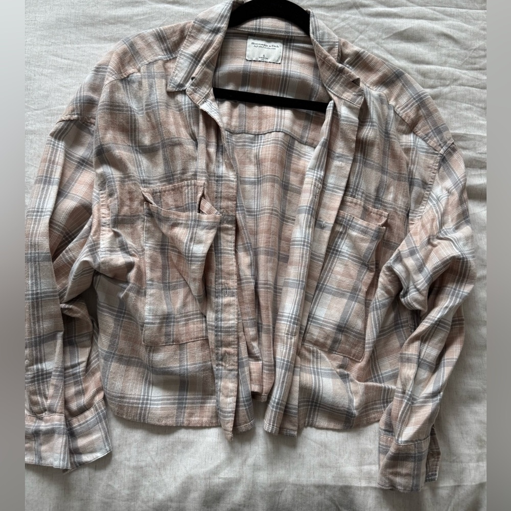 Abercrombie cropped plaid shirt
